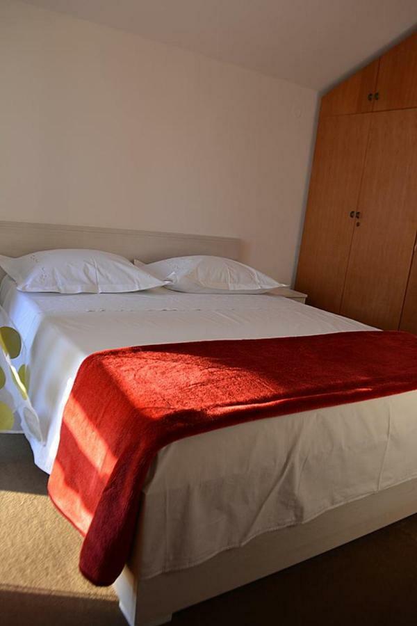 Cosy Sunset Apartment 오미스 외부 사진