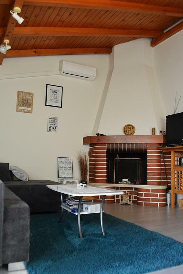 Cosy Sunset Apartment 오미스 외부 사진